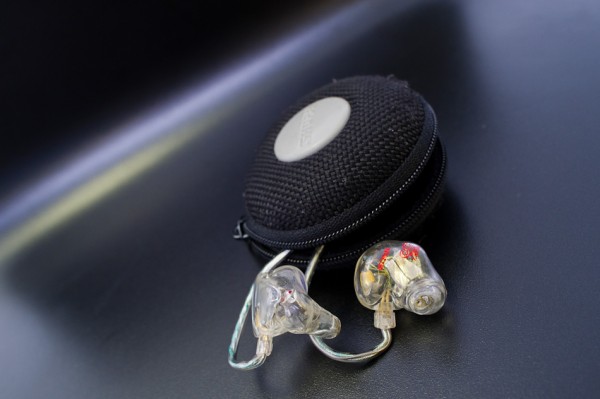 What's In Her Bag: Colbie Caillat (8) WIHB Colbie Caillat 8