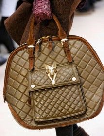 Burberry Prorsum Fall 2012 Handbags (22) Fashion Week Handbags: Burberry Prorsum Fall 2012 Burberry 23 214x280