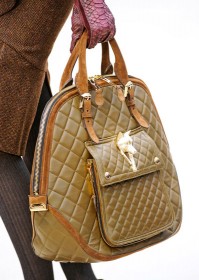 Burberry Prorsum Fall 2012 Handbags (23) Fashion Week Handbags: Burberry Prorsum Fall 2012 Burberry 24 199x280