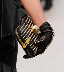 Burberry Prorsum Fall 2012 Handbags (3) Fashion Week Handbags: Burberry Prorsum Fall 2012 Burberry 3 251x280