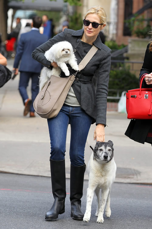 Kelly Rutherford juggles pooch coffee and Hermes Evelyne PurseBlog