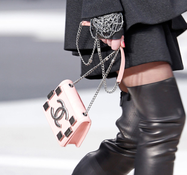 Chanel Fall 2013 Runway Handbags (13)