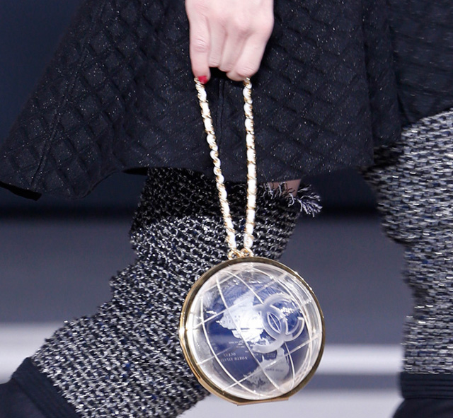 Chanel Fall 2013 Runway Handbags (32)