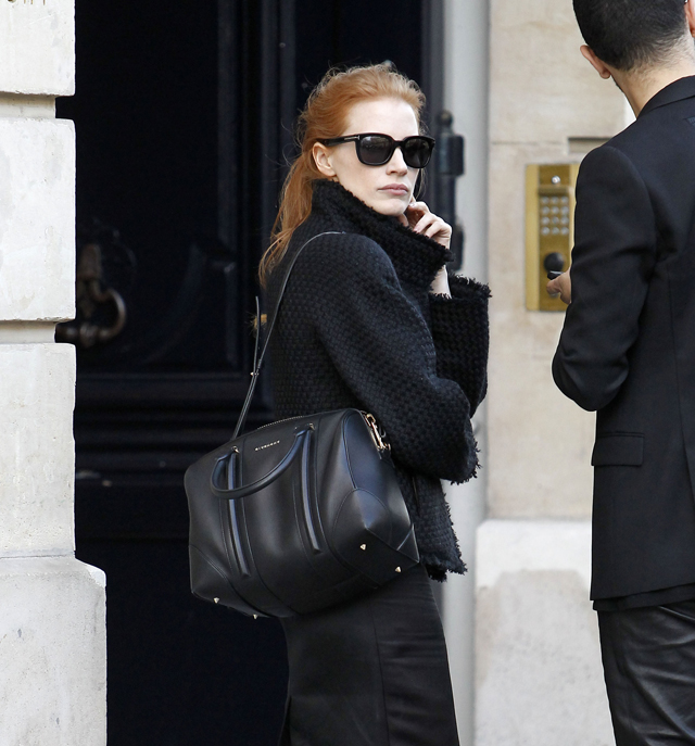 Celebrities and their bags at Paris Fashion Week (4)