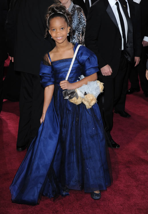 Quvenzhane Wallis Puppy Purse Oscars 3