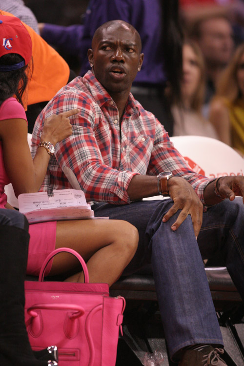 The Many Bags of Celebrity Basketball Fans (48)