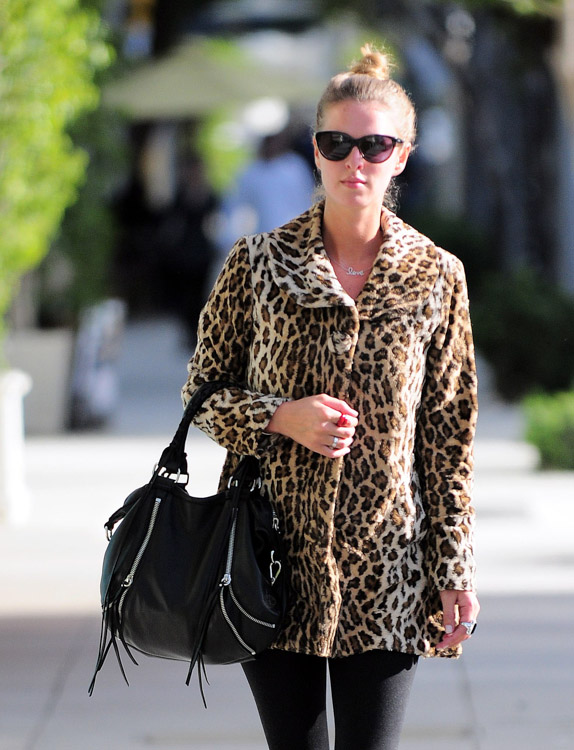 The Many Bags of Nicky Hilton-26
