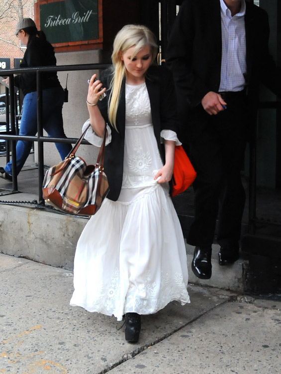 Abigail Breslin carries a Burberry Canterbury Shoulder Bag in NYC (3)