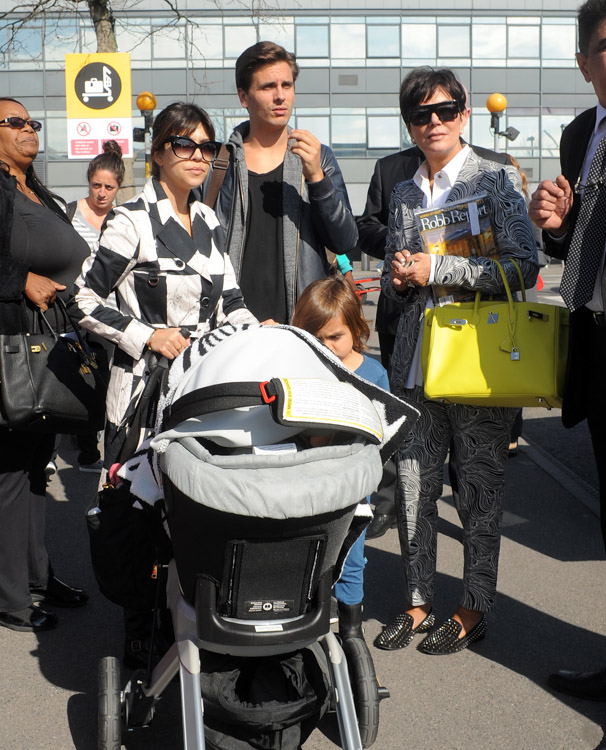 Kourtney Kardashian Kris Jenner Scott Disick Louis Vuitton Luggage Hermes Birkin Bags-5