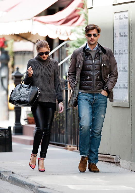 Olivia Palermo carries a black, crocodile-embossed Givenchy Antigona Bag (4)