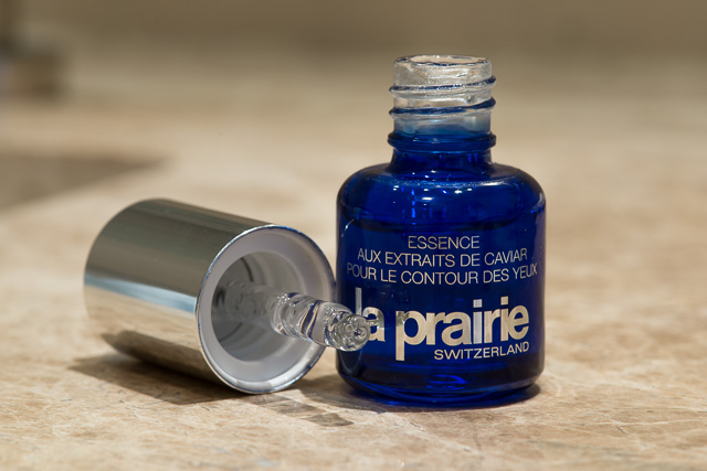 LA PRAIRIE ESSENCE OF SKIN CAVIAR EYE COMPLEX