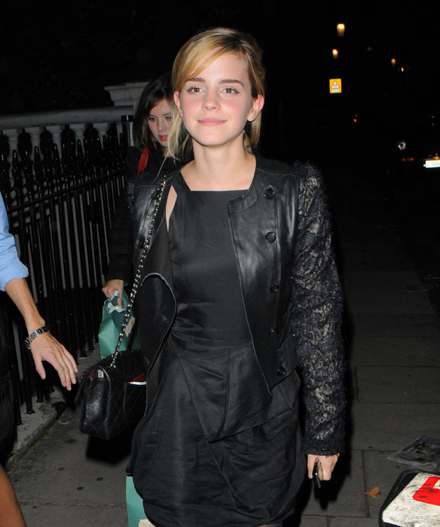 The Many Bags of Emma Watson-1