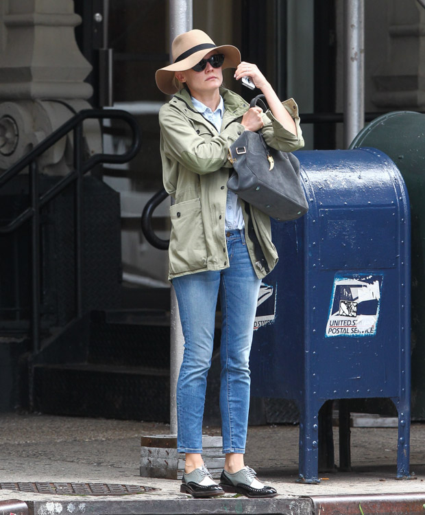 Diane Kruger carries a Balmain x Aurelie Bidermann Pierre Bag in NYC (3)