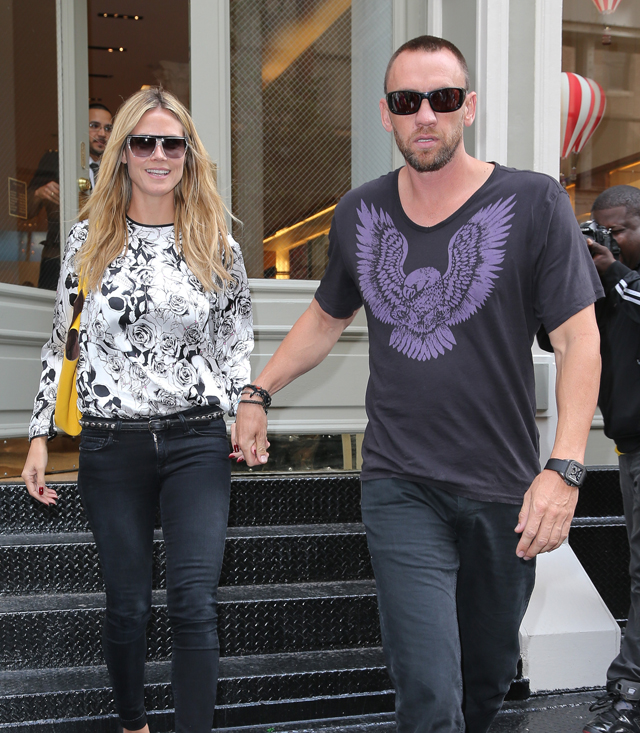 Heidi Klum carries a Michael Kors Miranda Tote in yellow. (5)