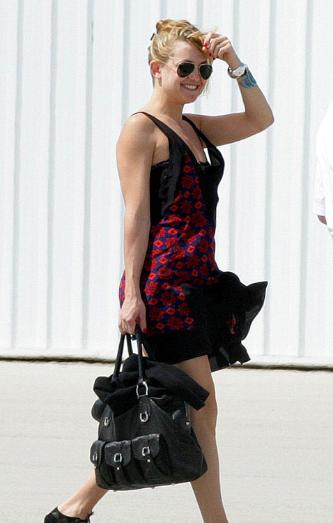 The Many Bags of Kate Hudson (3)