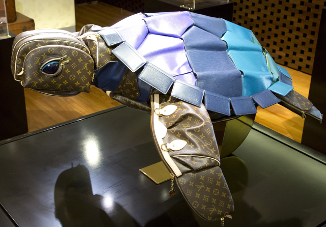 Louis Vuitton Billie Achilleos Leather Animal Sculptures (10)