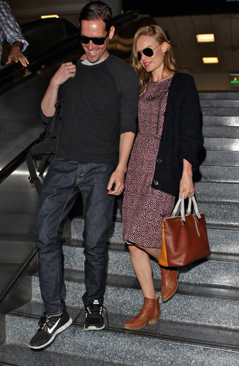 Kate Bosworth carries a Chloe Baylee Bag at LAX (2)