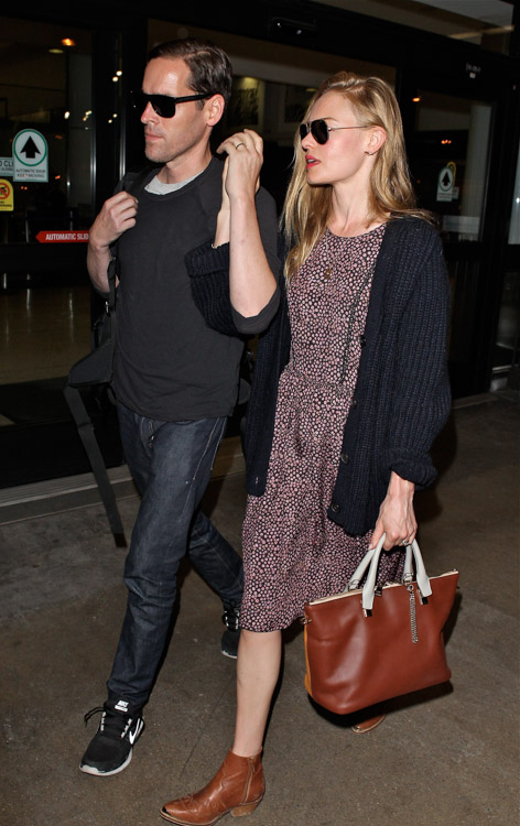 Kate Bosworth carries a Chloe Baylee Bag at LAX (1)