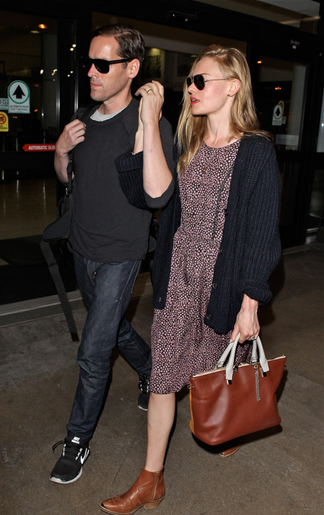 Kate Bosworth carries a Chloe Baylee Bag at LAX (1)