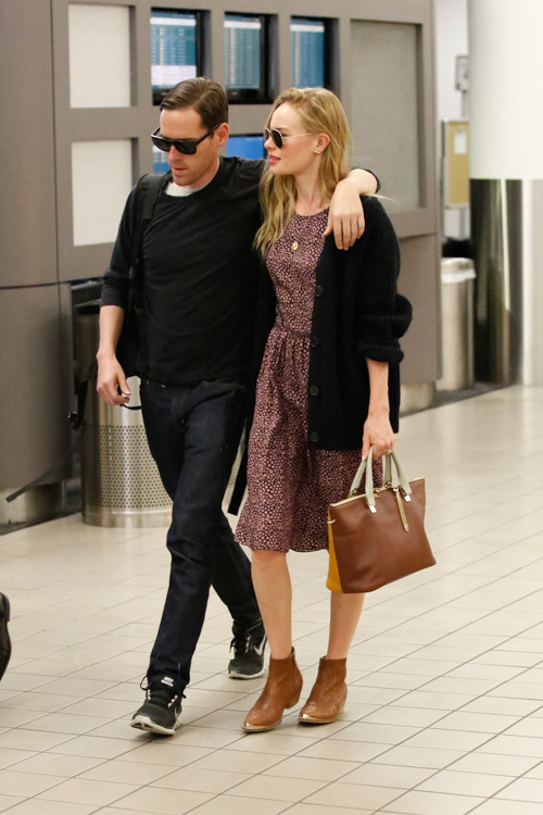 Kate Bosworth carries a Chloe Baylee Bag at LAX (3)