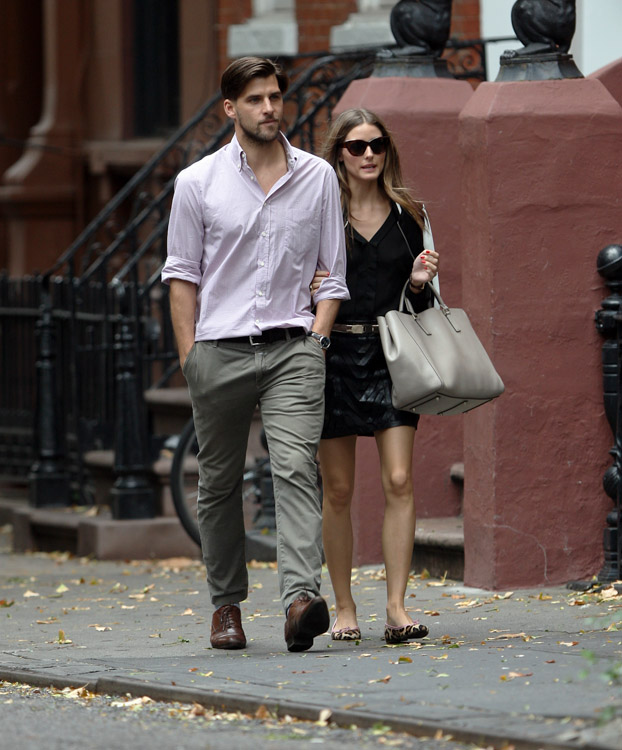 Olivia Palermo carries an Anya Hindmarch Ebury Tote (2)