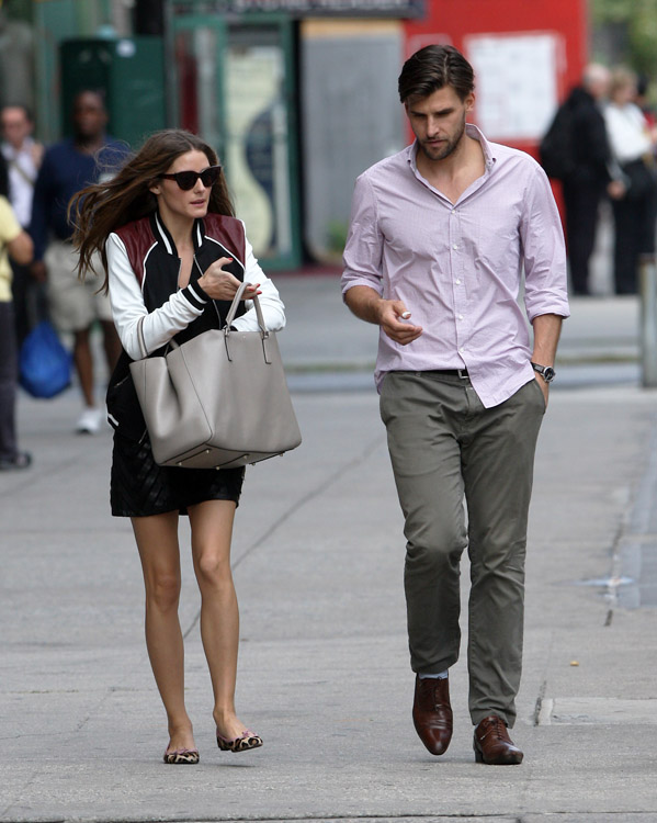 Olivia Palermo carries an Anya Hindmarch Ebury Tote (3)