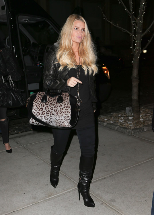 Jessica Simpson carries a leopard Givenchy bag in NYC (4)