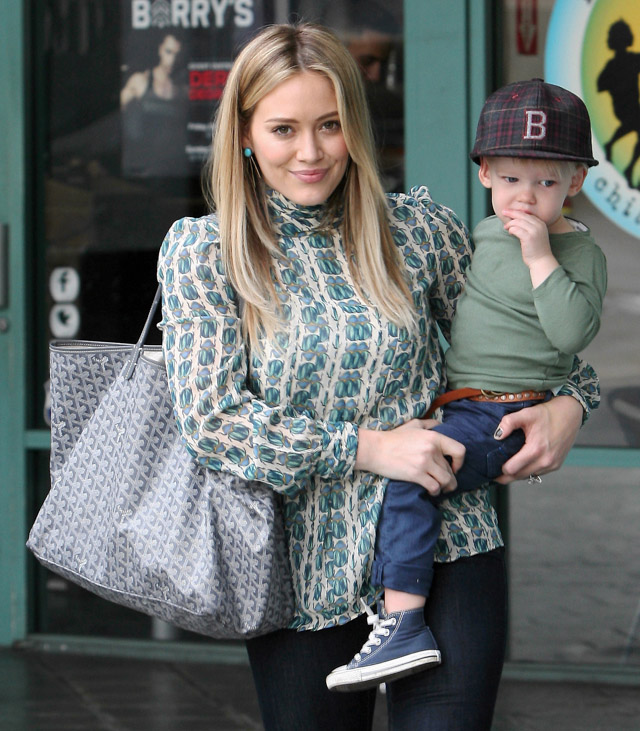 The Many Bags of Hilary Duff Part Two-17
