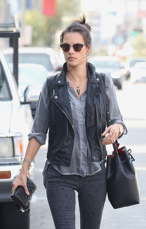 Celebrity bucket deals bag