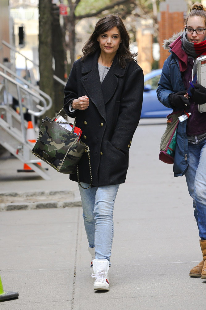 Katie Holmes Valentino Rockstud Camouflage Trapeze Tote-2