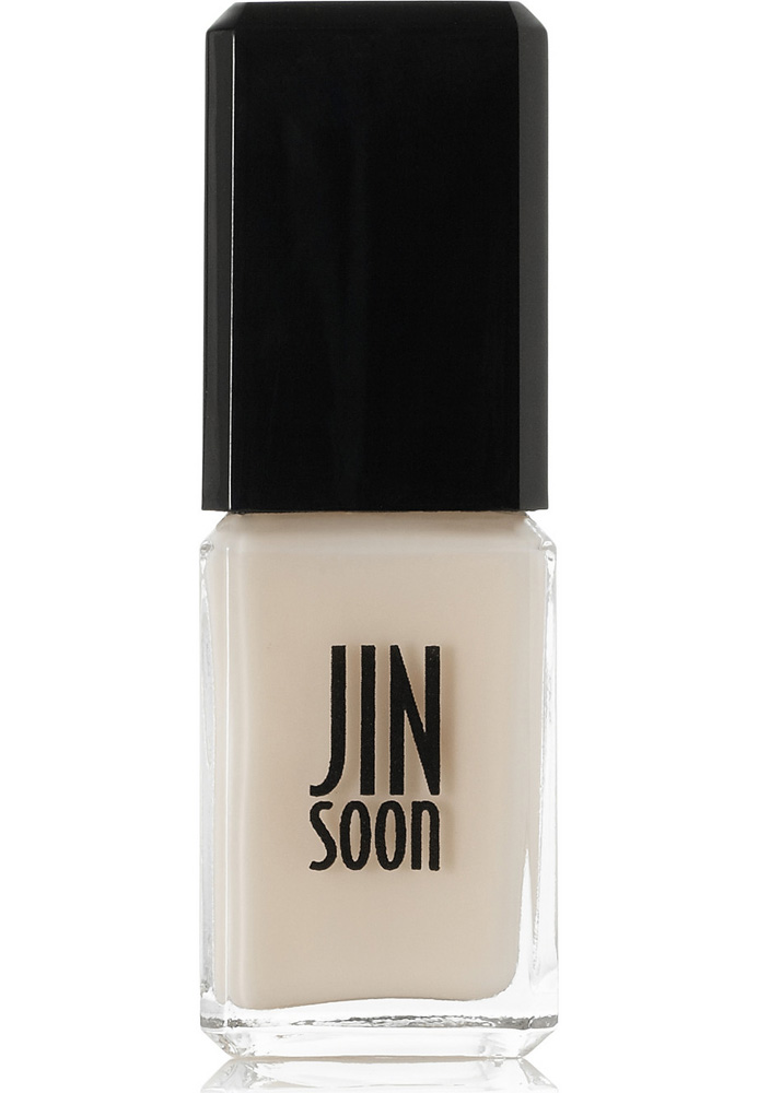 Get the Look: Khloe Kardashian Carries Elizabeth & James 6 Jin Soon Tulle Nail Polish