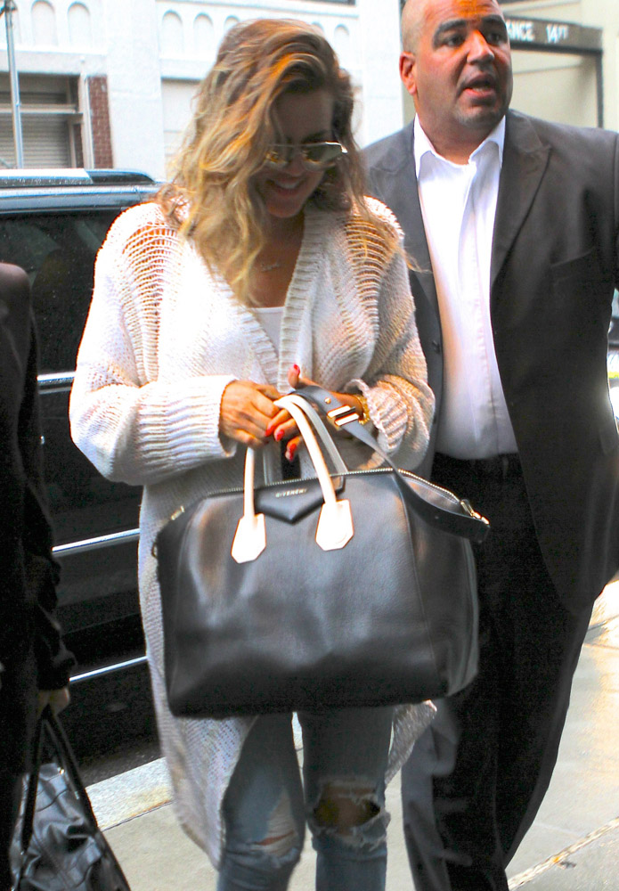 The Many Bags of Khloe Kardashian-1