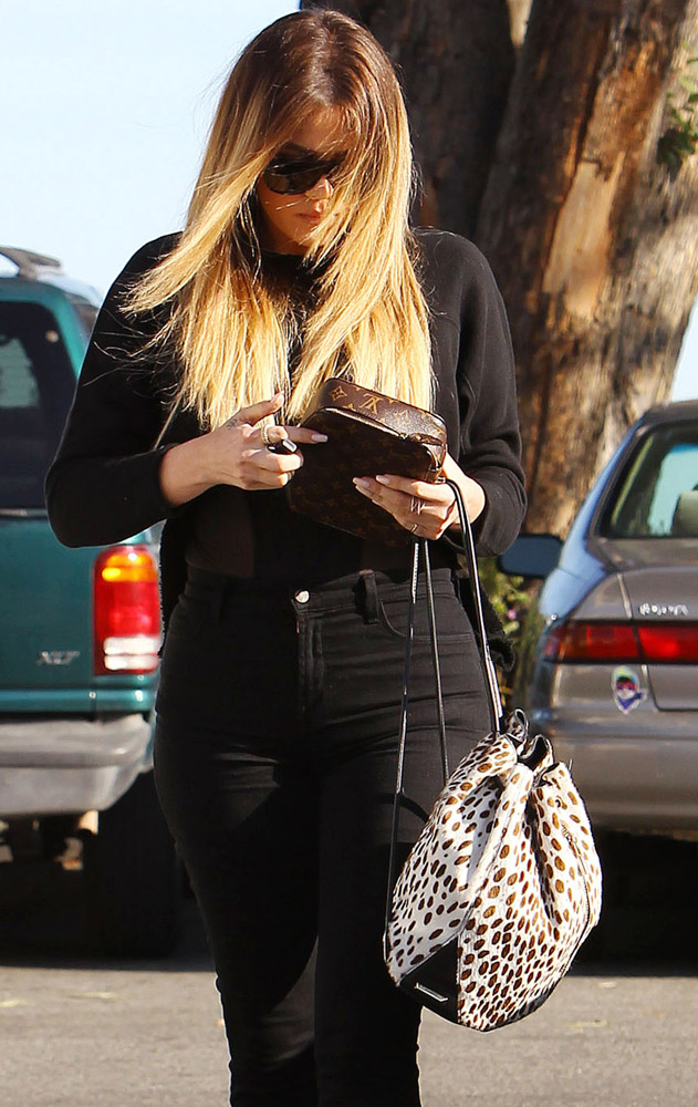 The Many Bags of Khloe Kardashian-49