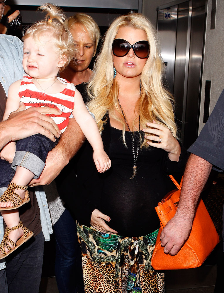 The Many Bags of Celebrity Moms-18