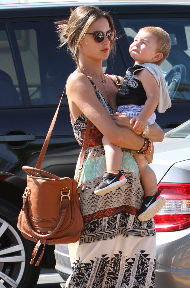 The Many Bags of Celebrity Moms-26