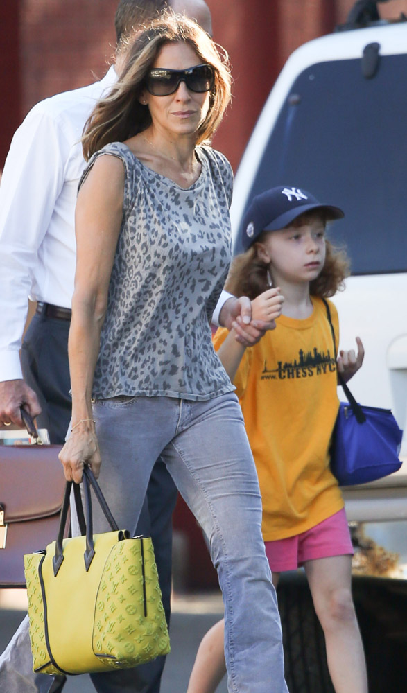 The Many Bags of Celebrity Moms-27