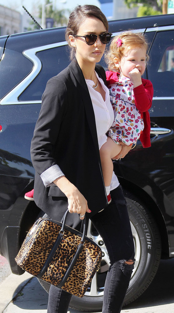 The Many Bags of Celebrity Moms-39