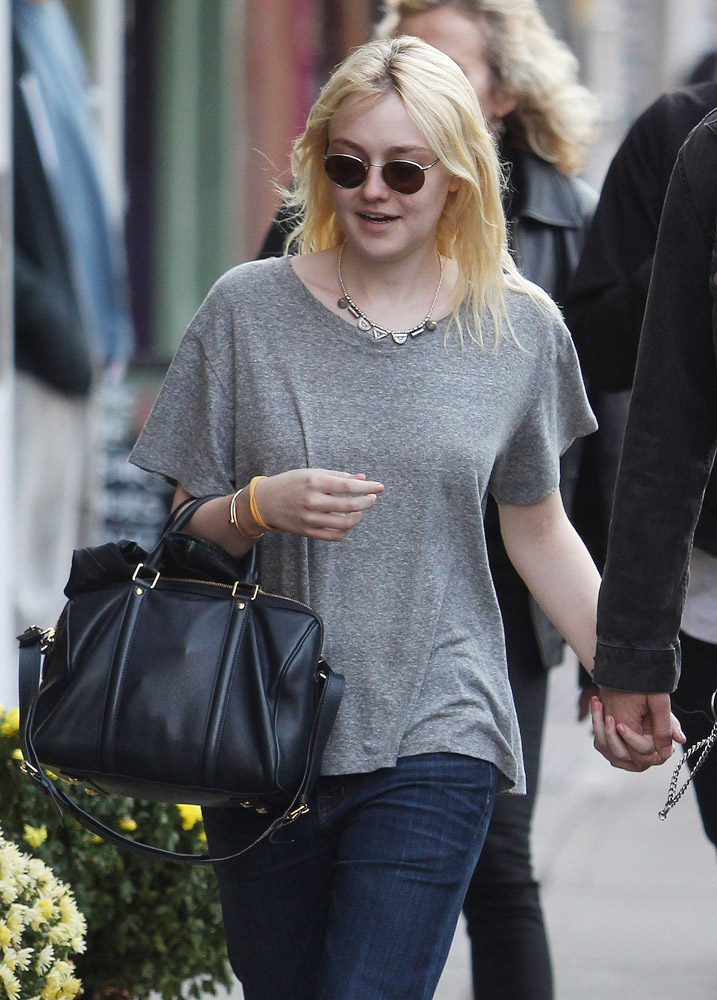 The Many Bags of Dakota and Elle Fanning-18