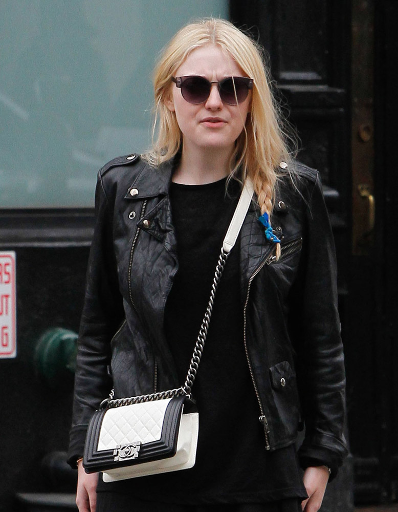 The Many Bags of Dakota and Elle Fanning-20