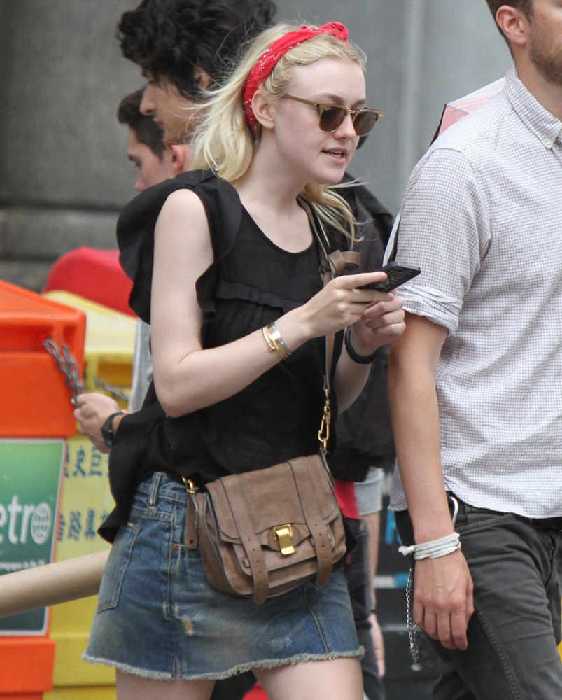 The Many Bags of Dakota and Elle Fanning-32
