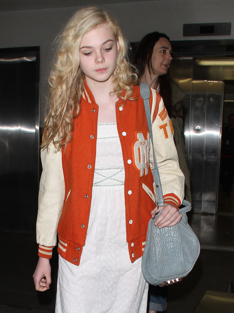 The Many Bags of Dakota and Elle Fanning-5