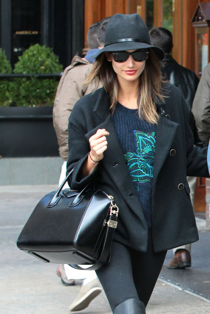 Celebrities Carrying Givenchy Antigona Bags-10