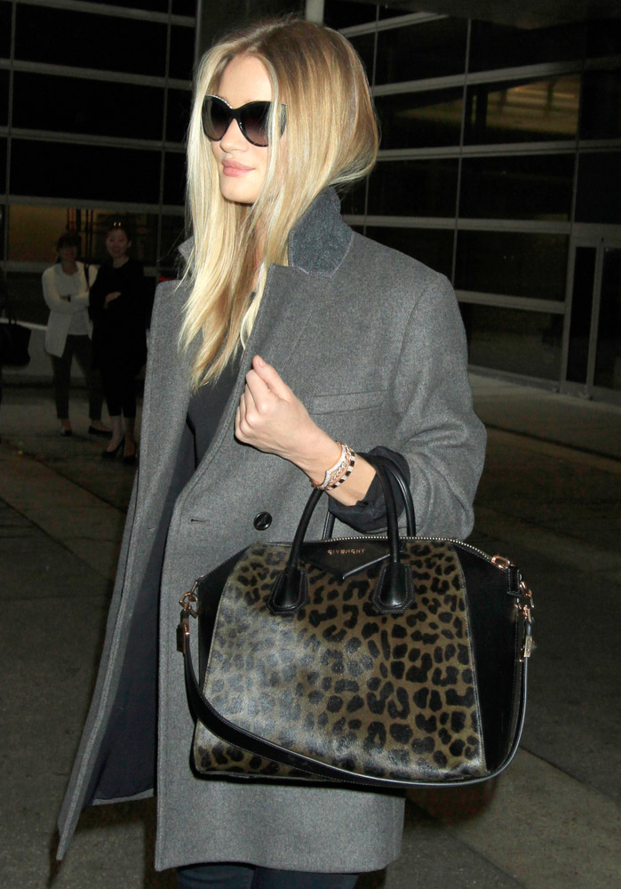 Celebrities Carrying Givenchy Antigona Bags-18