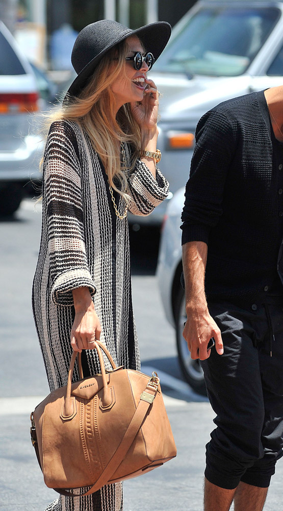 Celebrities Carrying Givenchy Antigona Bags-3