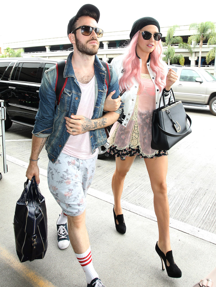 Kesha Fendi 2Jours Bag-2