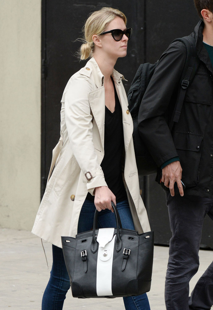 The Many Bags of Nicky Hilton Part 2-19