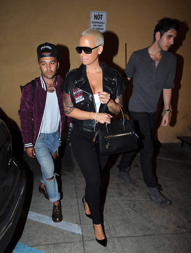 Amber Rose Tom Ford Charlotte Zip Pocket Tote-2