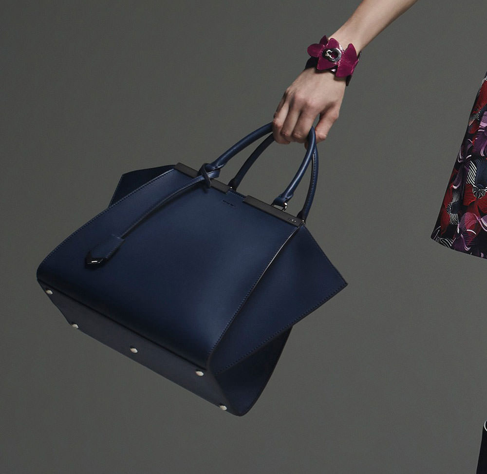 Fendi-Pre-Fall-2015-Handbags-16