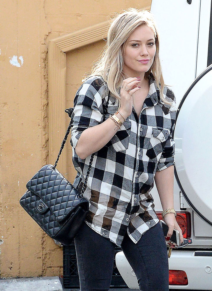 Hilary-Duff-Chanel-Classic-Flap-Bag