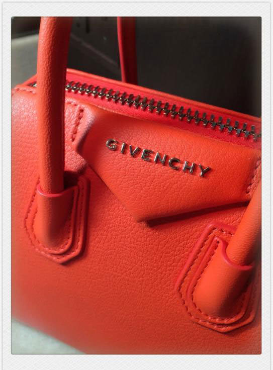 Givenchy-Antigona-Tag